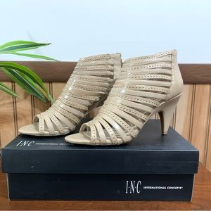 NIB INC International Concepts Havana Womens Beige Faux Leather Heel Sandals (9)